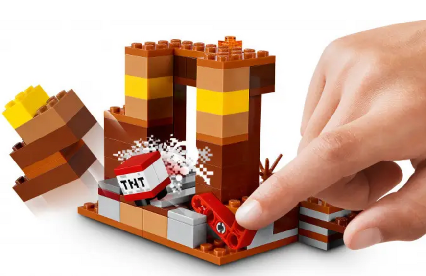 Дитячий конструктор Minecraft "Торговий пост" 1018, 201 деталь 1018 фото