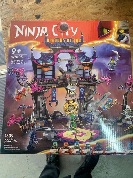 Конструктор Bela Ниндзяго "Теневое додзе в маске волка", 1309 деталей Ninjago 8103 фото